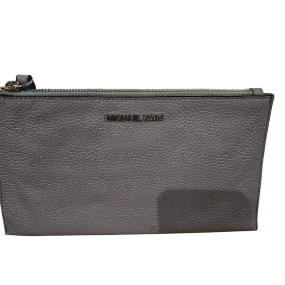 Michael Kors light blue/gray wristlet 💙 - Picture 3 of 5